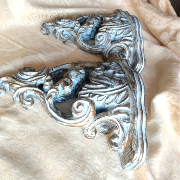 Antique Finish Old World Style Decorative Shelves - Picture 2 of 12